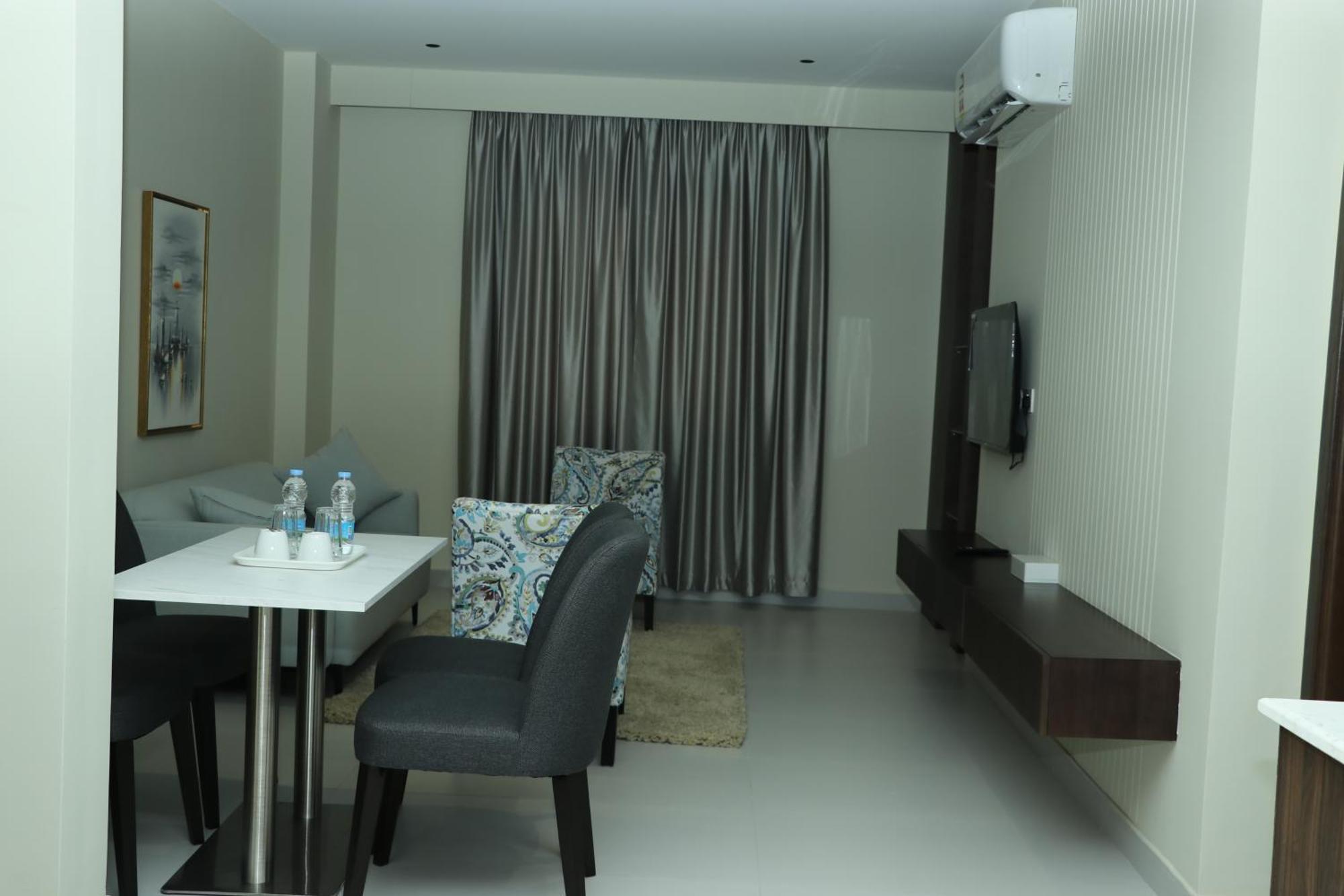 Jarzez Hotel Apartments Al Hail Seeb Ngoại thất bức ảnh