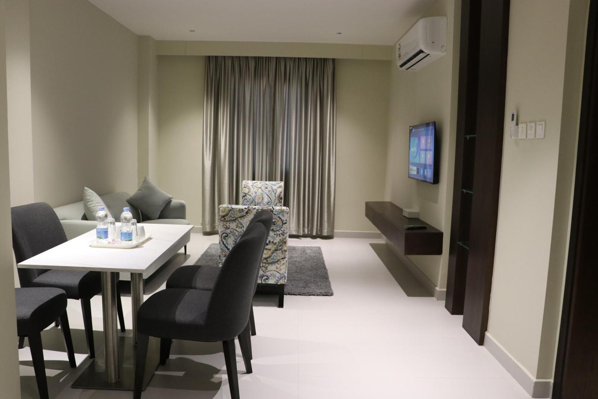 Jarzez Hotel Apartments Al Hail Seeb Ngoại thất bức ảnh