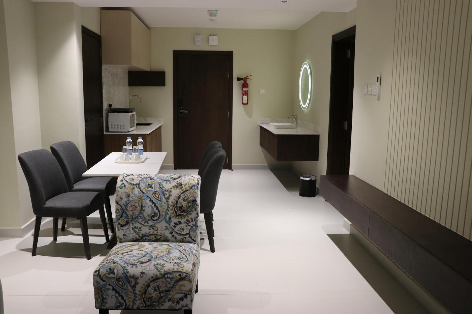 Jarzez Hotel Apartments Al Hail Seeb Ngoại thất bức ảnh